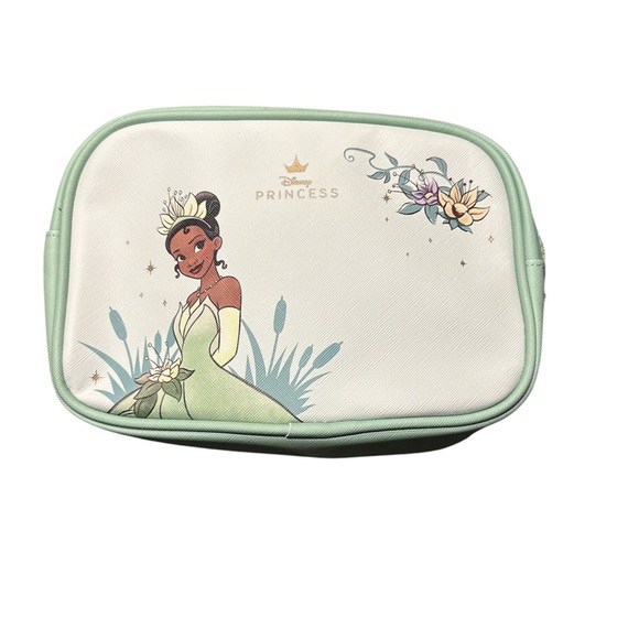 Impressions Disney Princess Taina 9" Cosmetic‎ Pouch NWOT - Picture 1 of 4